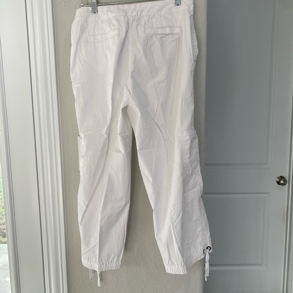 Liz Claiborne White Capri Cargo Pants size 8 - Picture 6 of 9